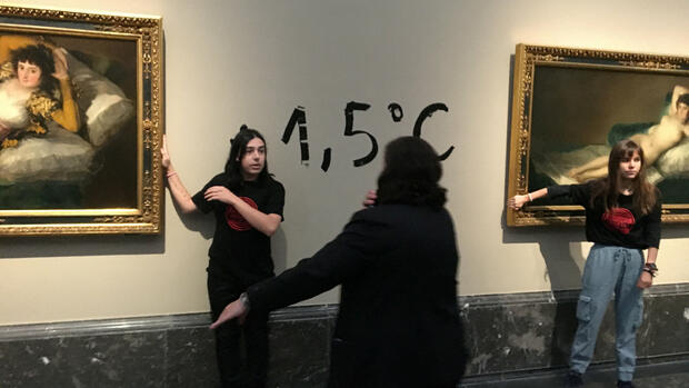 Proteste: Madrid: Klima-Aktivisten kleben sich im Kunstmuseum Prado an Goya-Gemälden fest