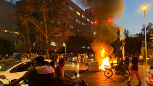 Proteste im Iran: Gewalt, Regimesturz, Militärdiktatur, Demokratie: Vier mögliche Szenarien für die Zukunft des Iran