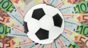WM in Katar: Fußball-WM 2022: So viel Geld erhalten die Teams