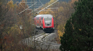 Nahverkehr: Bahn-Vorstand: Schienennetz ist steigender Nachfrage nicht gewachsen