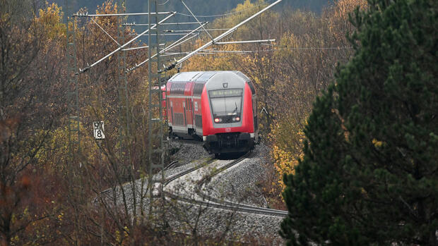 Nahverkehr: Bahn-Vorstand: Schienennetz ist steigender Nachfrage nicht gewachsen