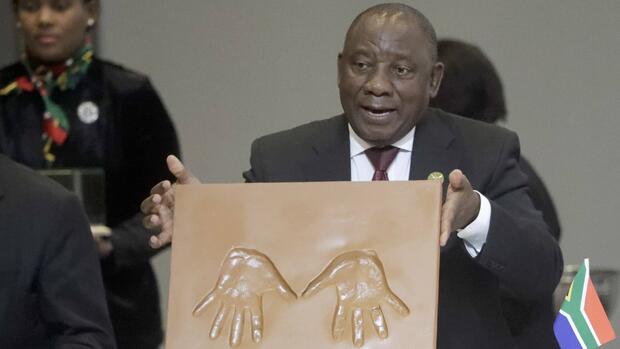 Präsident Ramaphosa: Geldwäsche-Vorwürfe: Untersuchung gegen Südafrikas Präsident begonnen
