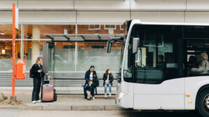 Verkehr : Nachfolge für Neun-Euro-Ticket: Bund und Länder streiten über Finanzierung