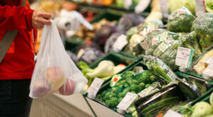 Inflation: Umfrage: Verbraucher für staatliche Eingriffe bei Lebensmittelpreisen