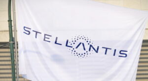 Substanzielle Beteiligung: Stellantis-Aktie verliert leicht: Stellantis plant Einstieg beim Wasserstoffspezialisten Symbio