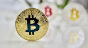 Bullishes Kursziel: Tim Draper sieht Kryptomarkt nicht durch FTX-Pleite bedroht - Bitcoin soll 2023 auf 250.000 US-Dollar anspringen