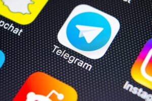 Telegram App auf einem Display