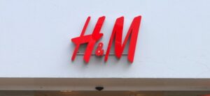 Erwartungen der Experten: Ausblick: Hennes Mauritz (H M, H&M) zieht Bilanz zum jüngsten Jahresviertel