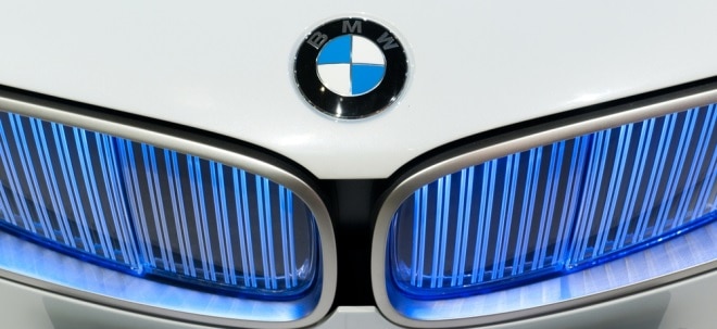 Boom bei E-Autos: BMW-Aktie legt leicht zu: BMW setzt im vierten Quartal deutlich mehr Autos ab