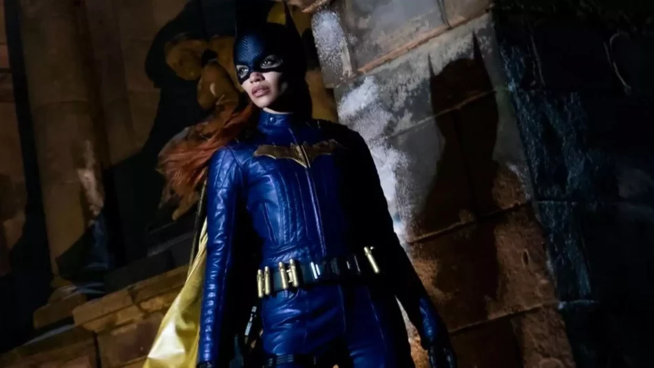 Batgirl: Leslie Grace zeigt Bilder ihrer Kostüme bei Instagram