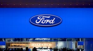 Unternehmen schweigt: Ford-Aktie: Berichte zu Stellenabbau bei Ford in Köln verdichten sich