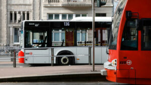 Nahverkehr: Bund und Länder einig: 49-Euro-Monatsticket soll zum 1. Mai kommen