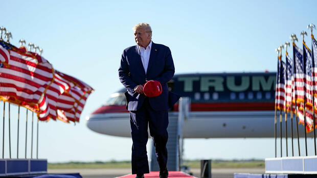 Kundgebung in Texas: „2024 ist unser letzter Kampf“ – Trump schwört Rache an Ermittlern