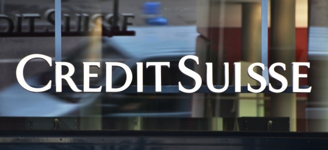 Idee abgelehnt: Credit Suisse-Aktie rutscht ab: UBS und Credit Suisse offenbar gegen Zwangsfusion - Schweizer Regierung spricht mit Finma und SNB