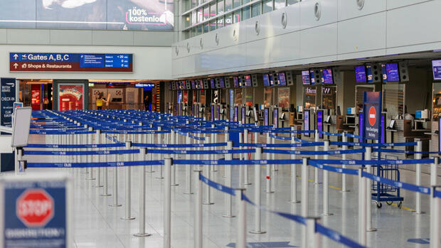 Tarifverhandlungen: Verdi ruft am Montag zu Warnstreik am Flughafen Berlin auf