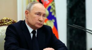 Ukraine-Krieg: Putin: Russland stationiert taktische Atomwaffen in Belarus