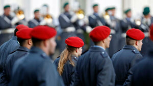 Verteidigung: FDP will Bundeswehr für ausländische Bewerber öffnen