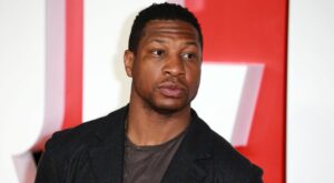 Filmrollen verloren, neue Vorwürfe: Situation um Marvel-Star Jonathan Majors wird immer schlimmer