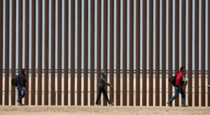 Migration: Tausende Menschen warten in Mexiko auf das nahe Ende von Trumps Abschiebereglung