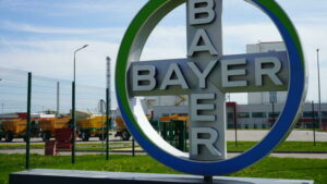 Ukraine: Saatmaschine, Trockenanlage – und Bunker: Wie Bayer sein Werk in der Ukraine ausbaut