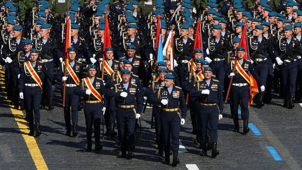 Jahrestag: Militärparade in Moskau begonnen – So rechtfertigt Putin seinen Krieg