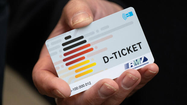 ÖPNV: Verband: zehn Millionen Deutschlandtickets im Mai verkauft