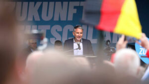 Sonntagsfrage: AfD liegt in Umfrage nur noch knapp hinter SPD