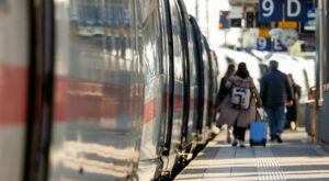 Tarifstreit: Bahnbetrieb nach Warnstreik-Absage weitgehend planmäßig angelaufen