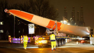 Transporteure protestieren: Zehntausende Schwertransporte warten auf Autobahn-Genehmigungen