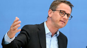 Erbschaften: Die Familienunternehmer fürchten die Flat Tax-Reform der CDU