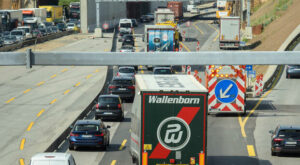 Verkehrswege: Mehr Tempo für Straßen und Schienen – aber wie viel genau?