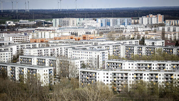 Wohnungsbau: Kommission: Vergesellschaftung von Immobilienkonzernen in Berlin möglich