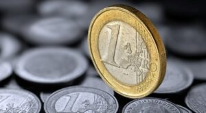 Zukunft des Bezahlens: EU-Kommission macht Vorschläge zum digitalen Euro - Bedeutung von Bargeld betont