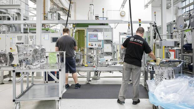 Konjunktur: Industrieaufträge fallen erneut: „Konjunkturgefühl wird immer mulmiger“