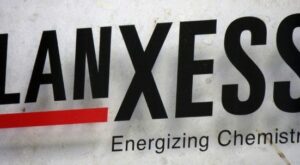 Schwache Nachfrage: LANXESS-Aktie bricht vorbörslich ein: Gewinnwarnung für 2023