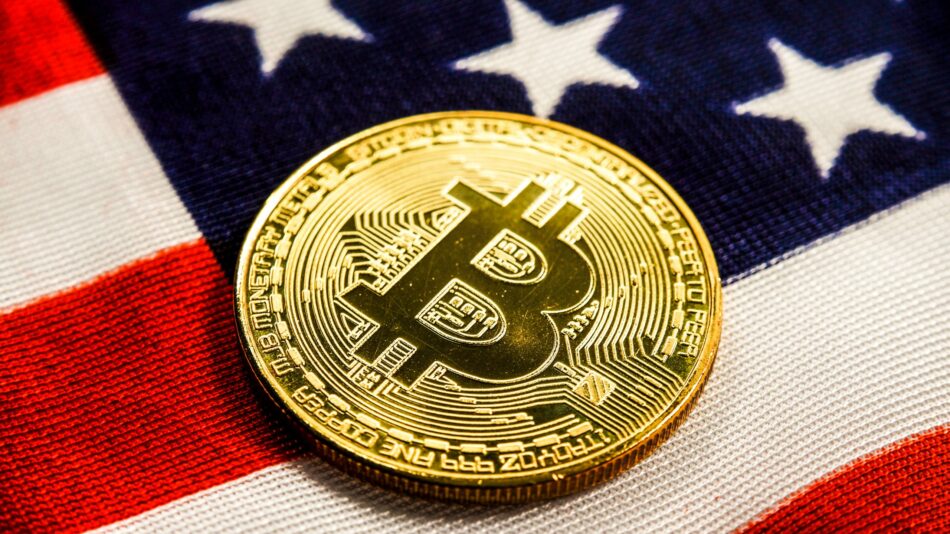 Bitcoin auf US-Flagge