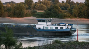 Schifffahrt: Niedrigwasser am Rhein könnte Aufschwung erschweren