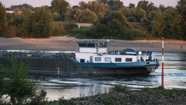 Schifffahrt: Niedrigwasser am Rhein könnte Aufschwung erschweren