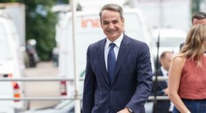 Zweite Wahl in fünf Wochen: Mitsotakis gewinnt Parlamentswahl in Griechenland