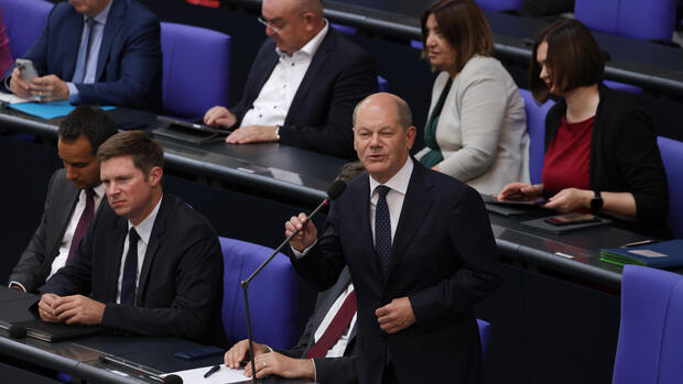 Energie: Scholz will sich nicht auf Industriestrompreis festlegen