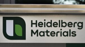 Heidelberg Materials-Aktie profitiert: Heidelberg Materials hebt Gewinnziel für 2023 an