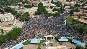 Putsch: Anhänger der Militärjunta protestieren im Niger