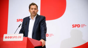 Energiepolitik: SPD-Chef Klingbeil besteht auf Einführung Industriestrompreis