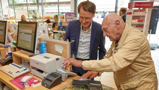 Gesundheit: Lauterbach will bei Digitalisierung aufholen – mit dem E-Rezept