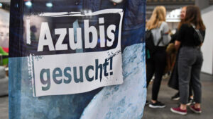 Ausbildungsmarkt: DGB fordert deutlich stärkeren Anstieg des Azubi-Mindestlohns