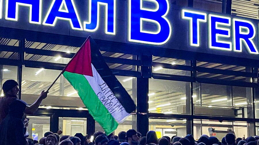 Israel-Krieg: Antisemitischer Übergriff: Menschen im Nordkaukasus stürmen Flughafen