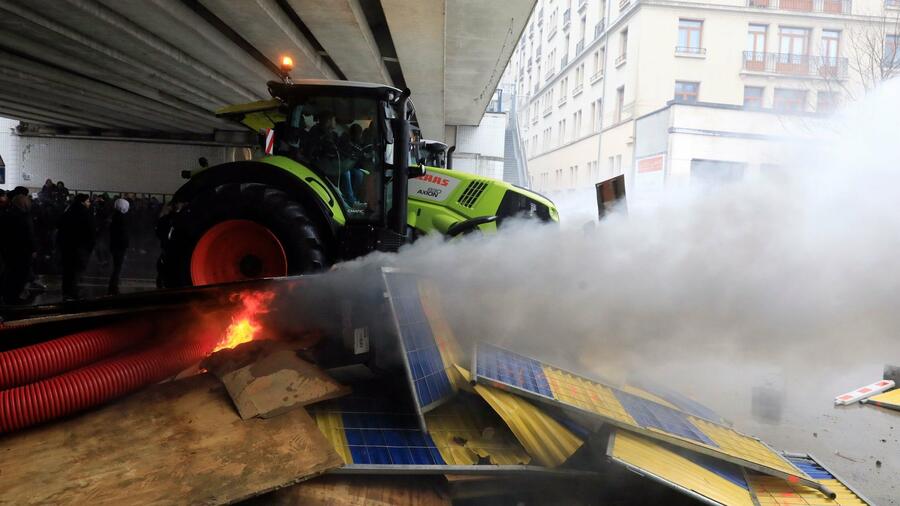 Agrarpolitik: Bauern protestieren teils gewaltsam bei EU-Agrarminister-Treffen