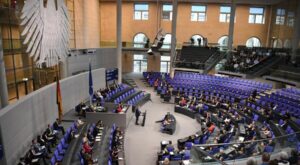 Bundeshaushalt: Bundestag beschließt Haushalt – Union: Ampel lebt über ihre Verhältnisse