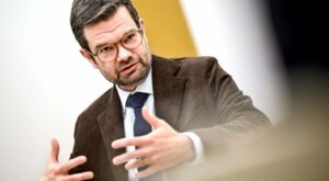 Bundesregierung: Buschmann mahnt in Brief an Habeck schnellere Bürokratieentlastung an