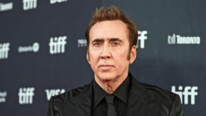 Nicolas Cage zog sich mehrere Zähne ohne Betäubung – als Vorbereitung für Antikriegsfilm